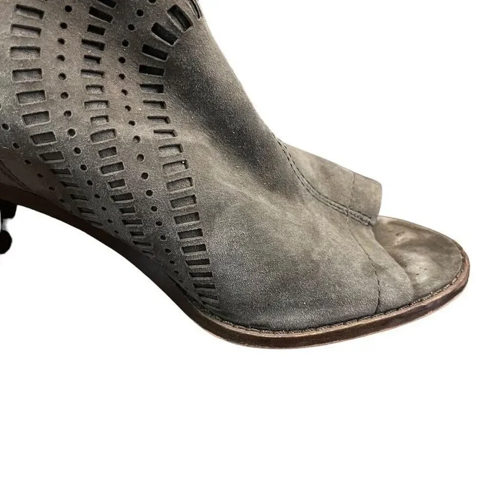 Vince Camuto good used